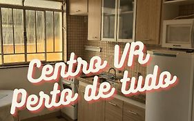 Apt No Centro De Vr Tudo Perto Ate 7 Pessoas